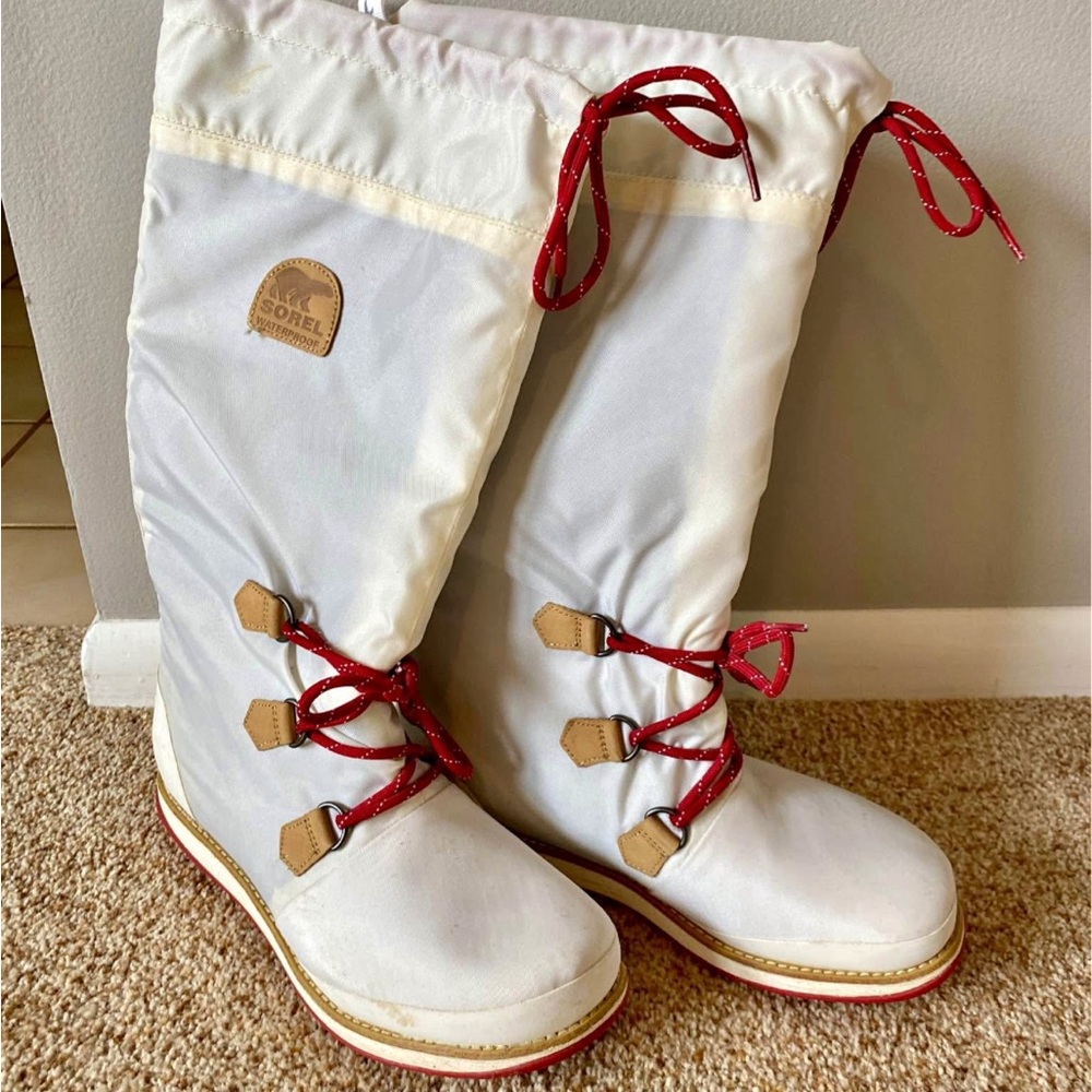Sorel Women's White and Red Winter Boots